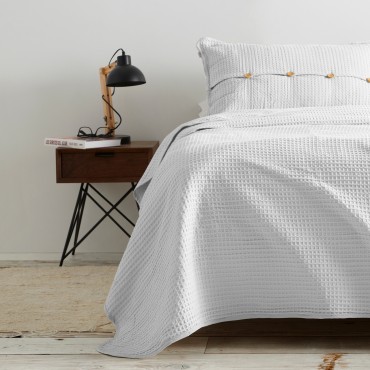 Colcha de algodón Banús blanco escena de cama