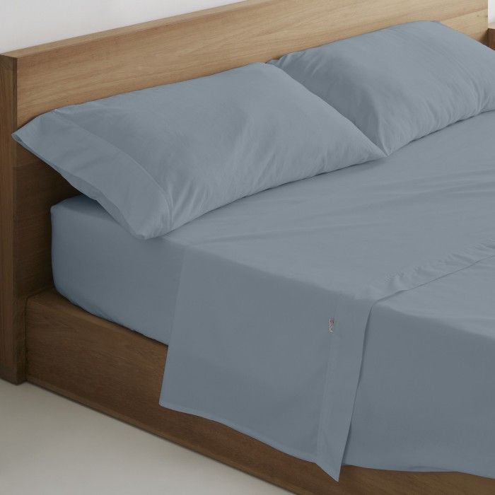 Juego de sábanas percal 200 hilos acero escena de cama