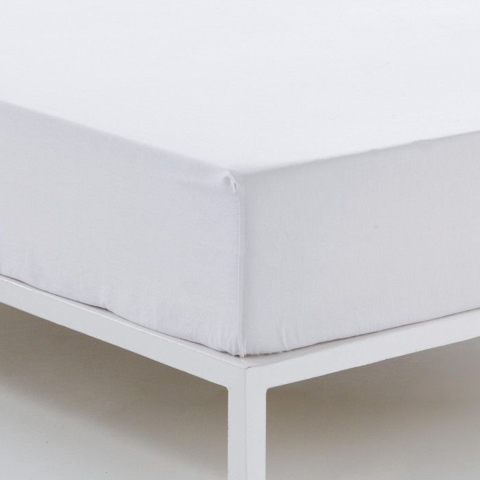 Bajera ajustable satén blanco detalle de la esquina