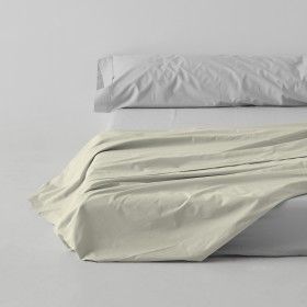 Sábana encimera algodón poliéster crema escena de cama