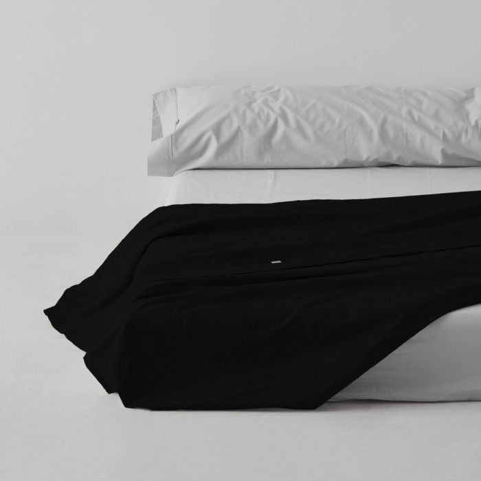 Sábana encimera algodón poliéster negro escena de cama