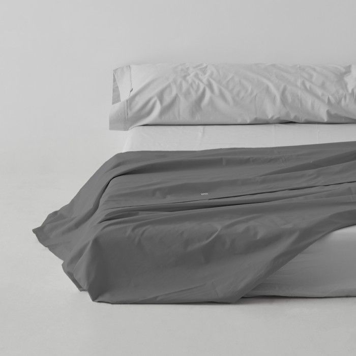 Sábana encimera algodón poliéster titanio escena de cama