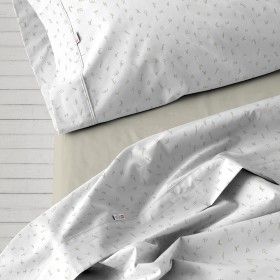 Juego de sábanas Íber piedra escena de cama detalle dibujo