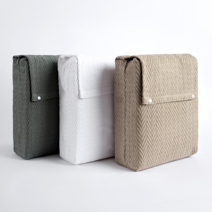 Colcha Tejida Adra [3 colores]