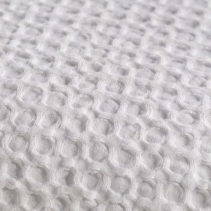 BANUS_COLCHA_BLANCO_DETALLE_DISEÑO