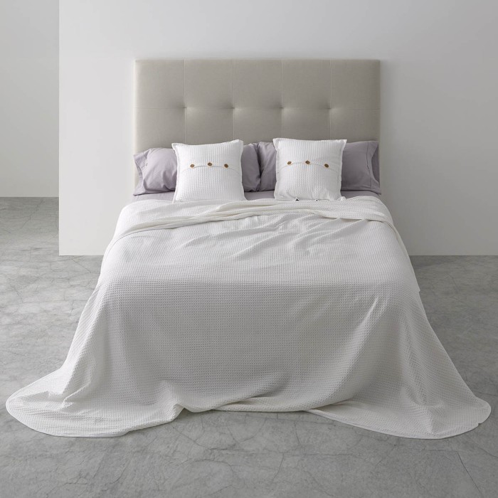 BANUS_COLCHA_BLANCO_CENITAL