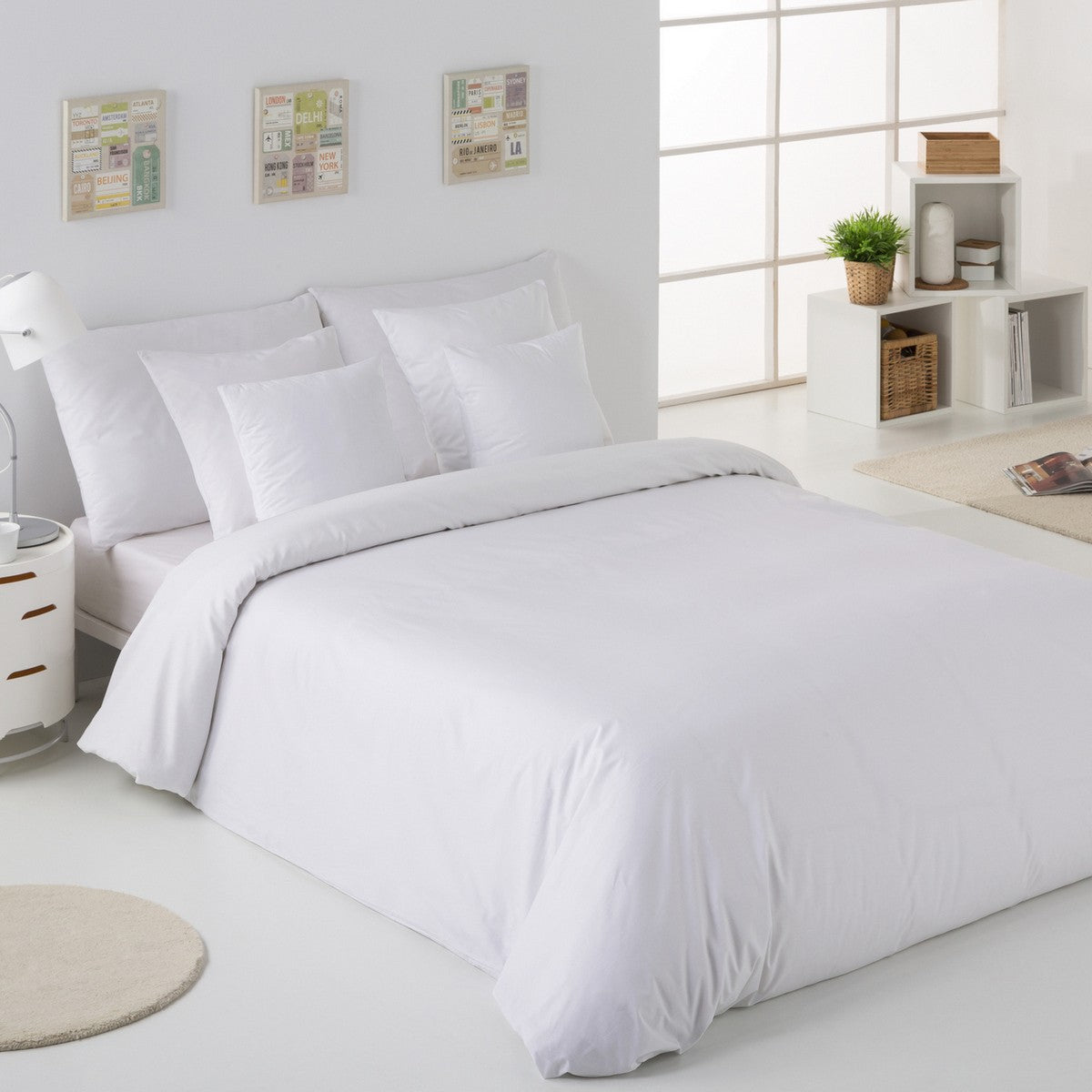 Funda nórdica lisa algodón blanco escena de cama