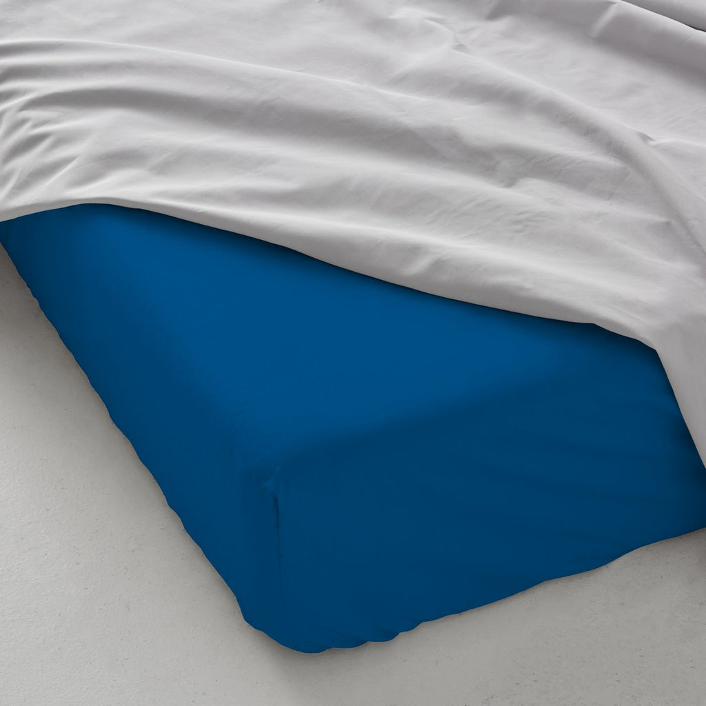 Bajera ajustable algodón poliéster azul imperial detalle de la esquina