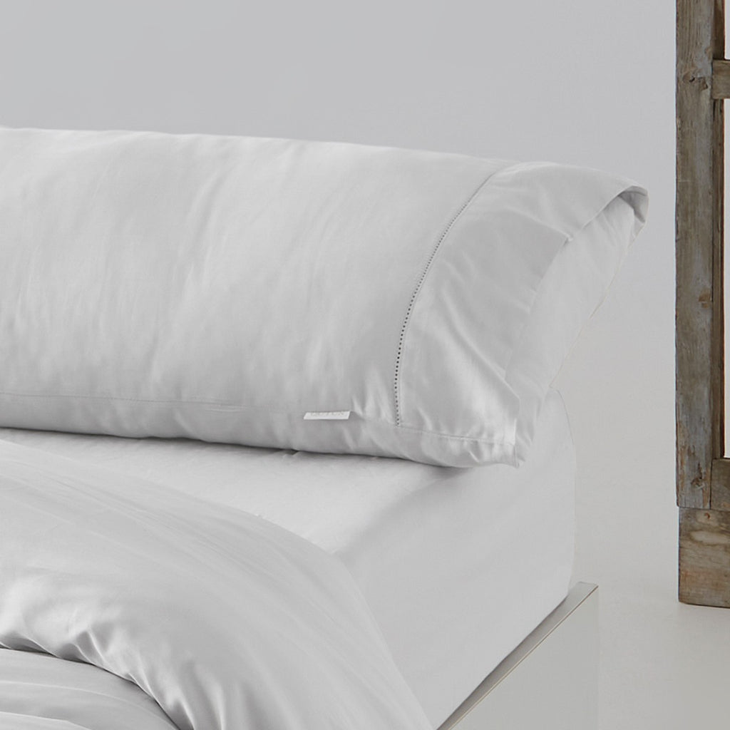 Funda almohada algodón orgánico con vainica color blanco - Qutun - Aproximación