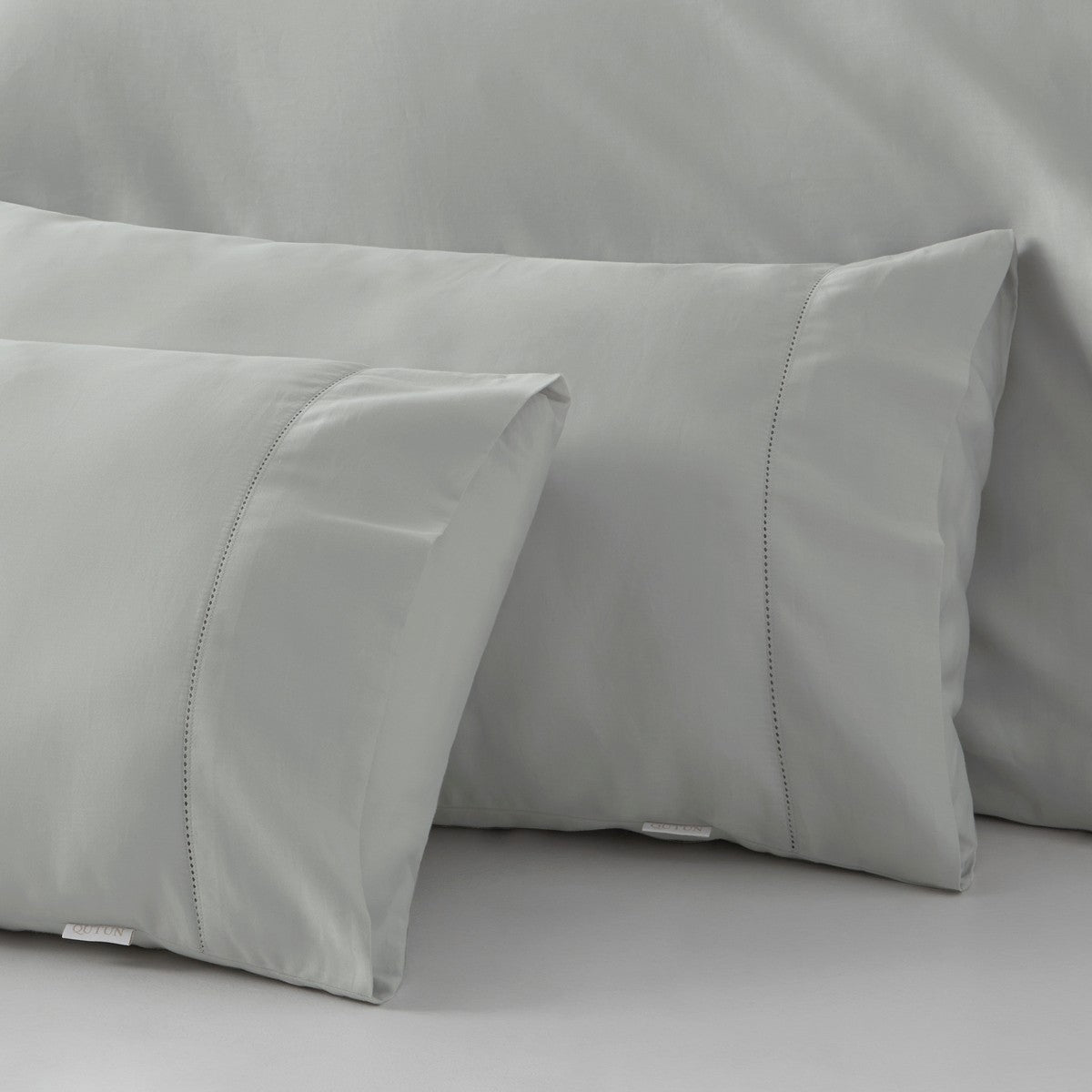 Funda almohada algodón orgánico con vainica color perla - Qutun - Detalle de la vainica