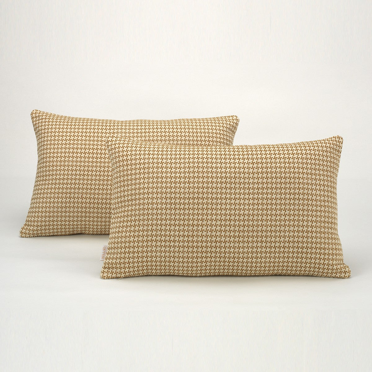 Funda cojín Beret color ocre - Qutun - 30x50 cm